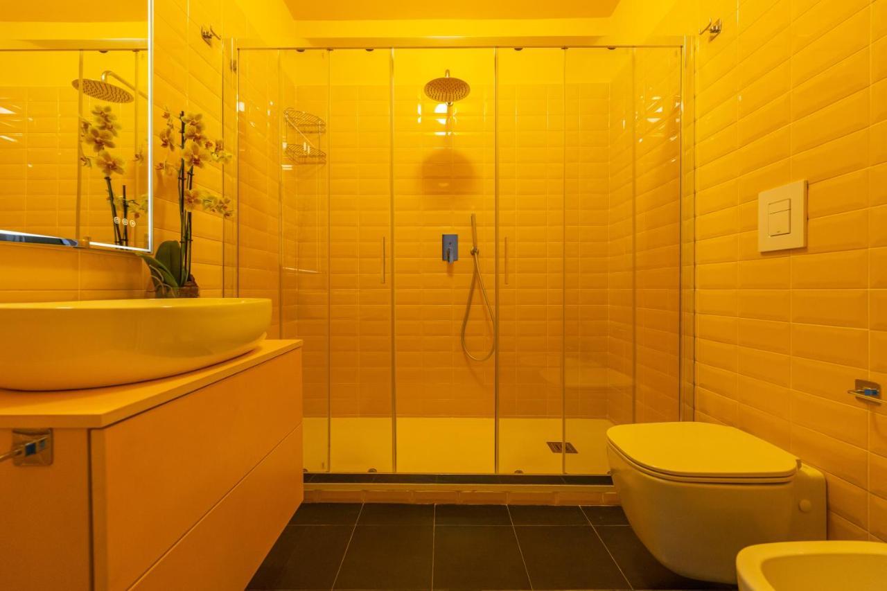 Teatro Toledo 272 Bed & Breakfast เนเปิลส์ ภายนอก รูปภาพ