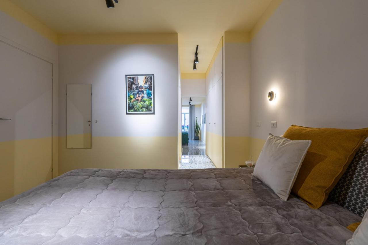 Teatro Toledo 272 Bed & Breakfast เนเปิลส์ ภายนอก รูปภาพ