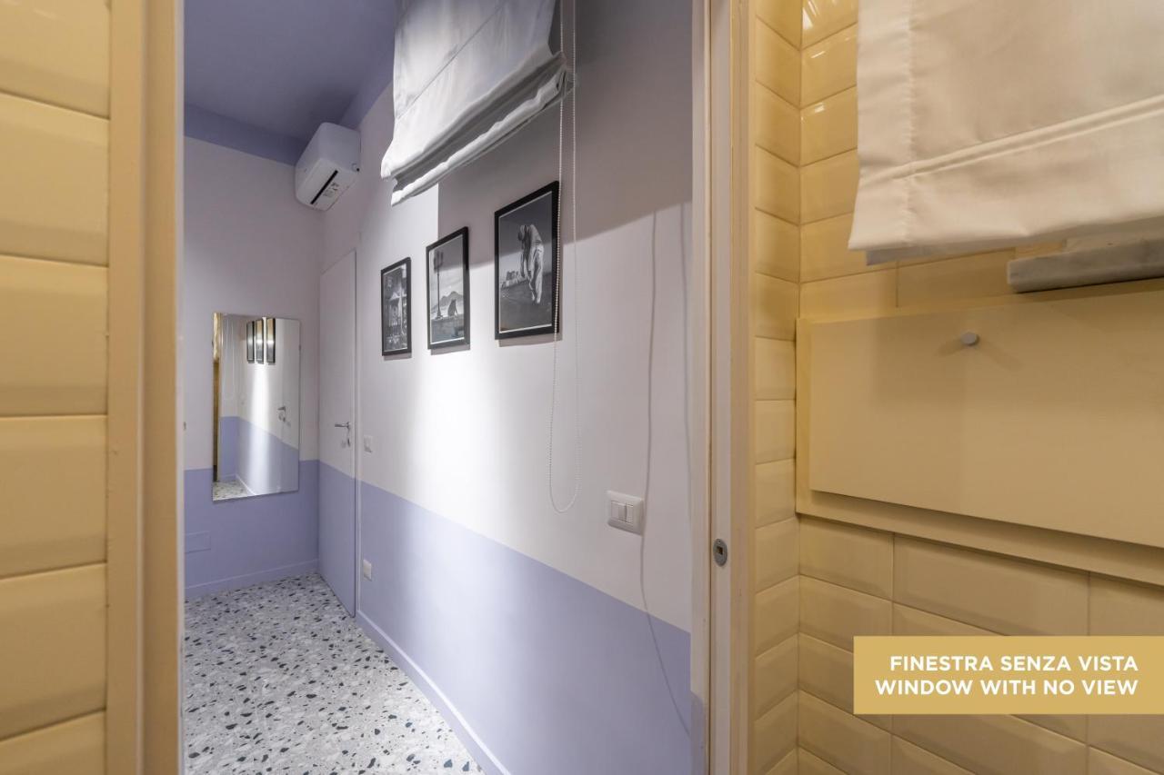 Teatro Toledo 272 Bed & Breakfast เนเปิลส์ ภายนอก รูปภาพ